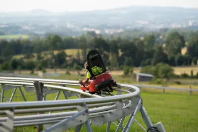 And how do you ride a bobsleigh track correctly?